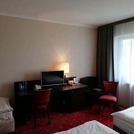 Hotel San Remo Zgierz Zewnętrze zdjęcie