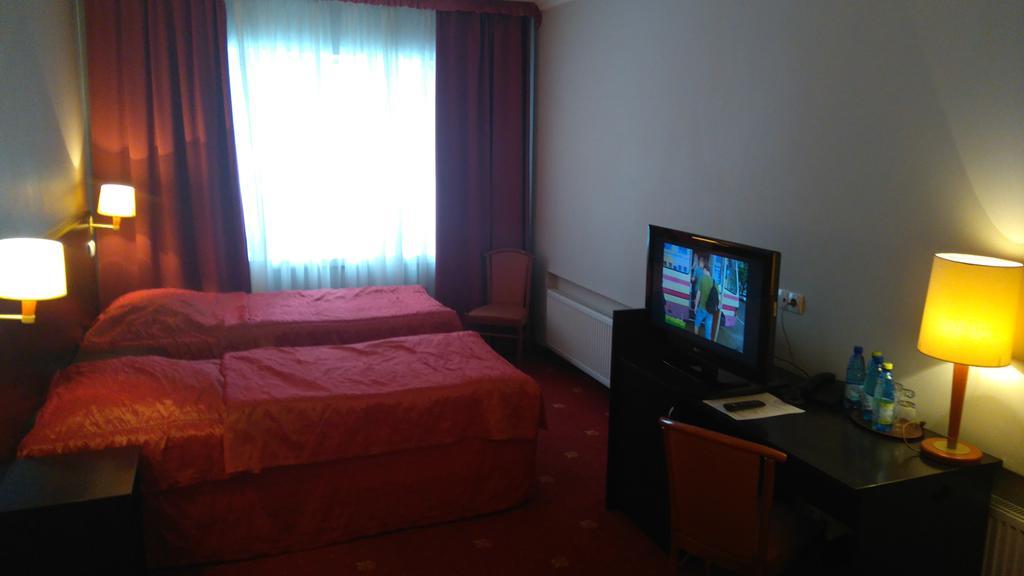 Hotel San Remo Zgierz Zewnętrze zdjęcie
