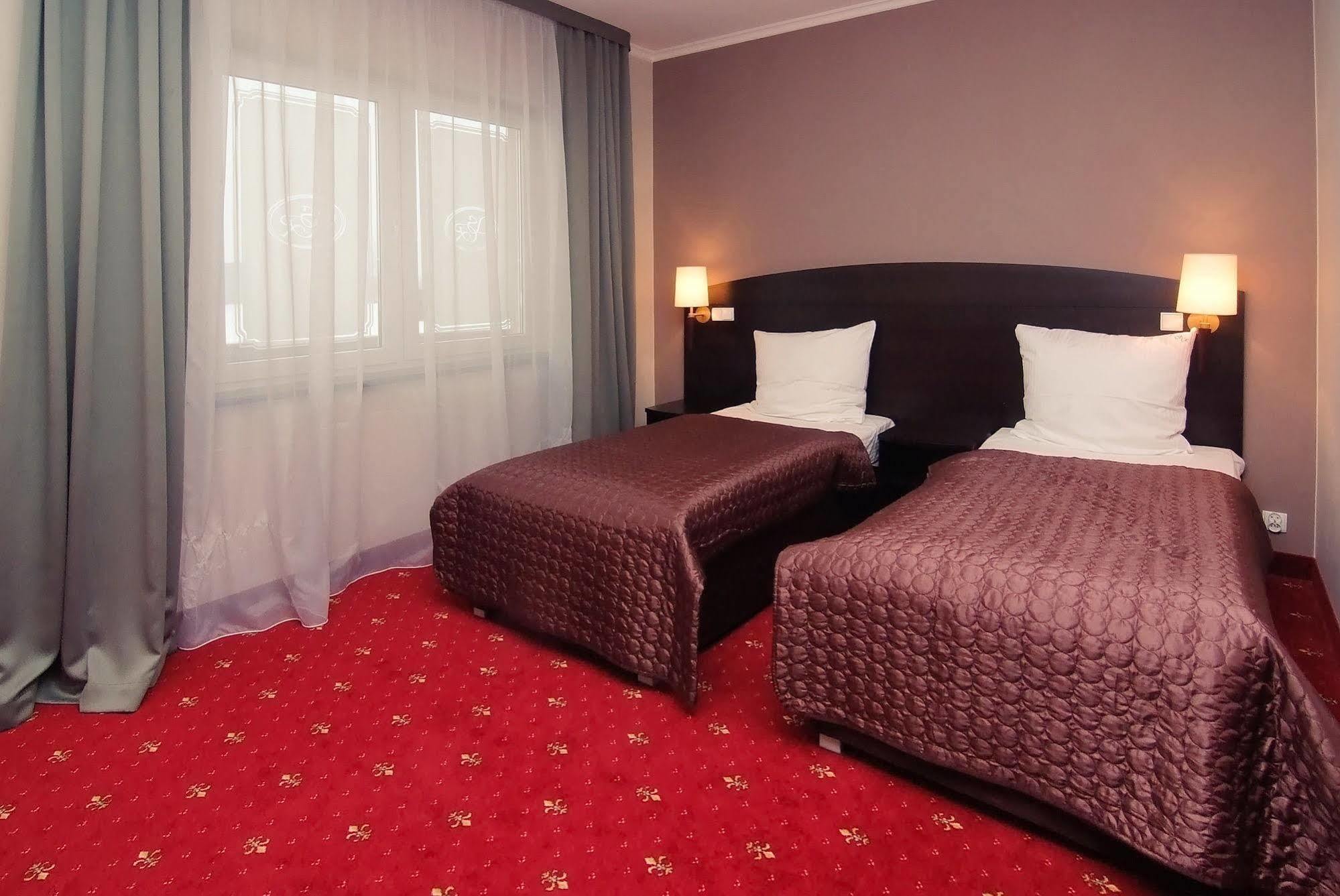 Hotel San Remo Zgierz Zewnętrze zdjęcie