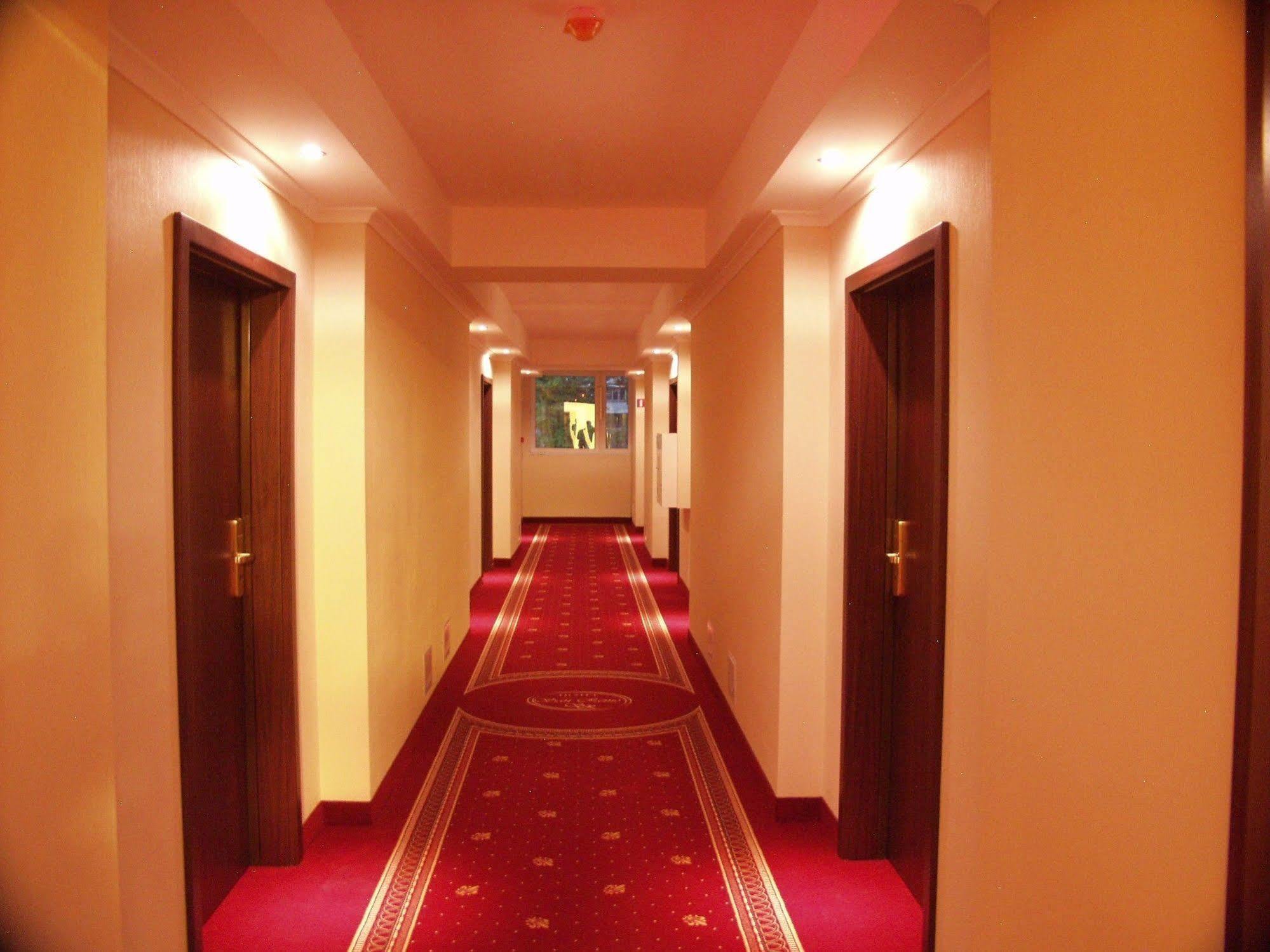 Hotel San Remo Zgierz Zewnętrze zdjęcie