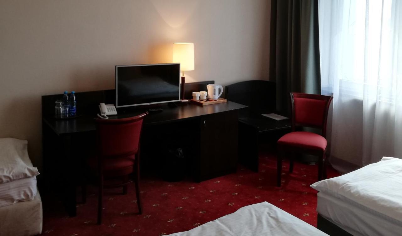 Hotel San Remo Zgierz Zewnętrze zdjęcie