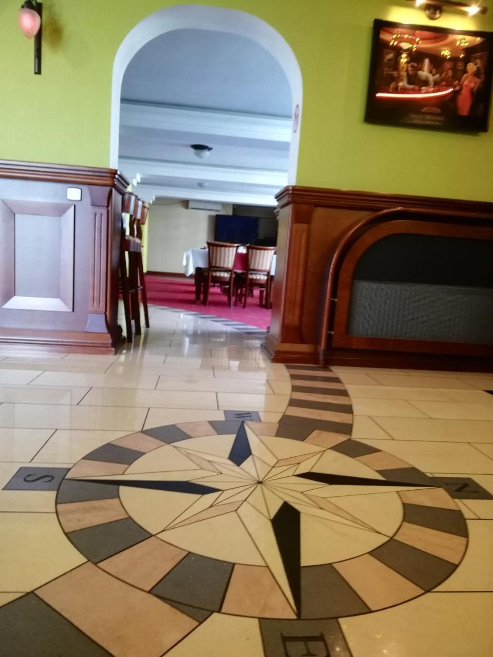 Hotel San Remo Zgierz Zewnętrze zdjęcie